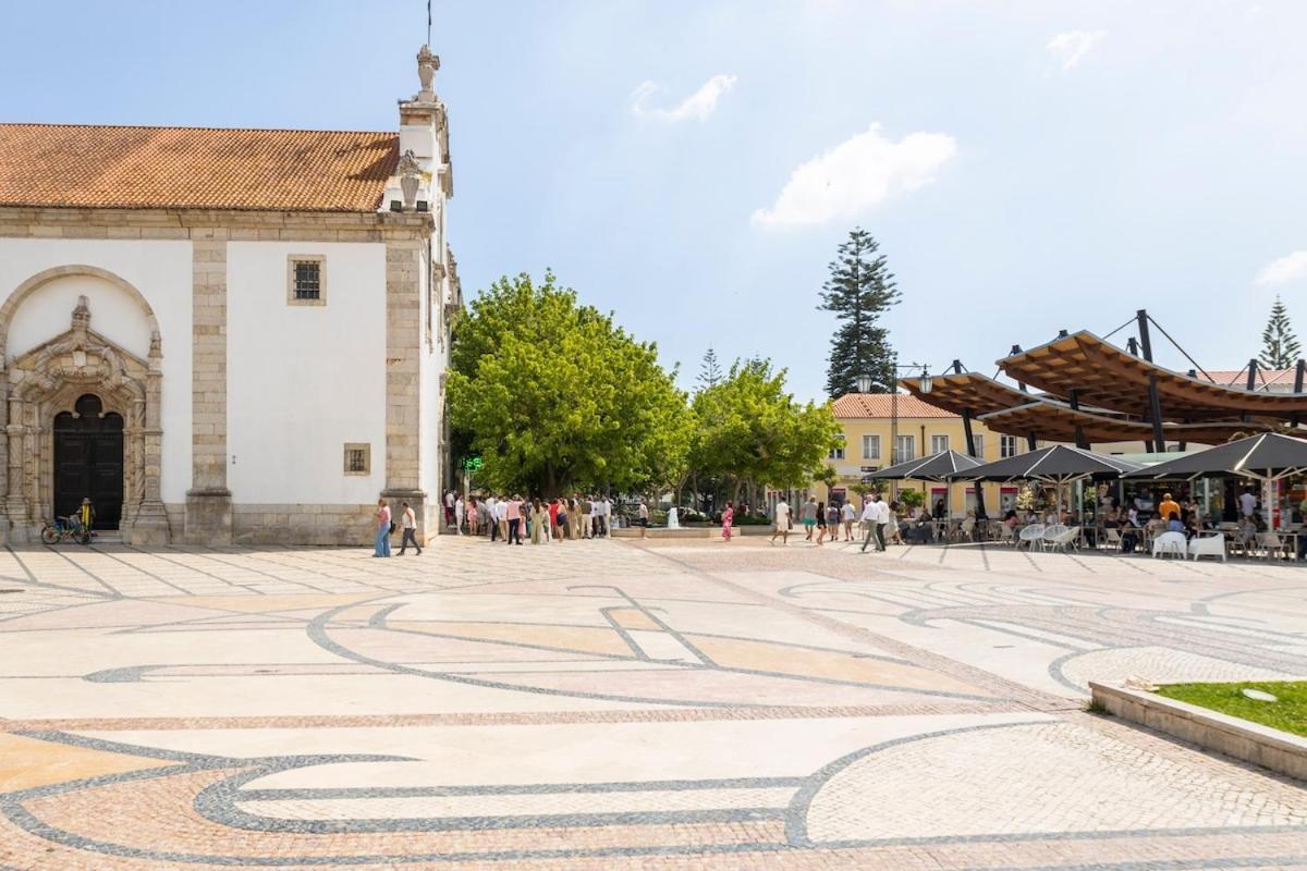#DuplexduBocage com vista lateral para a Praça Setúbal Exterior foto